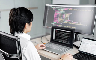 莱阳 ,php声明和调用变量的符号是什么？